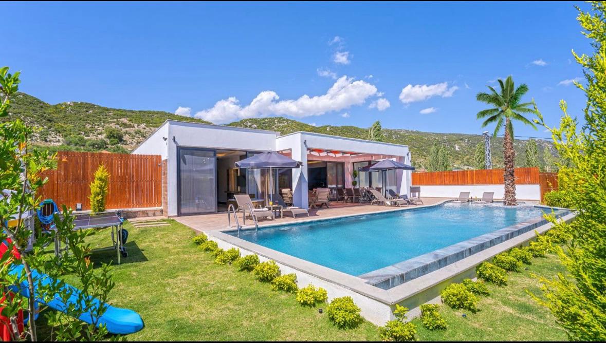 Club Begonvil villa interior and exterior view 9